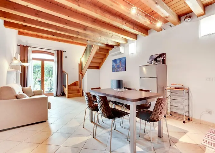 Lagoon Apartment